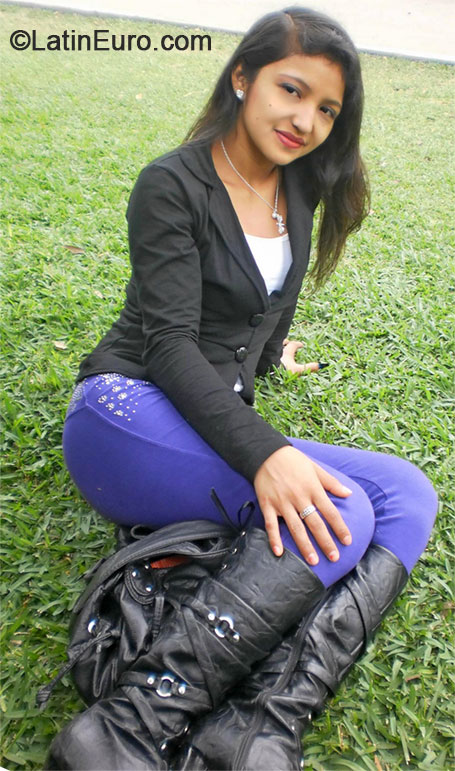 Date this sensual Peru girl Rudi from Lima PE880