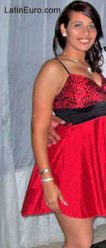 Date this passionate Venezuela girl Kendie from Puerto Ordaz VE129