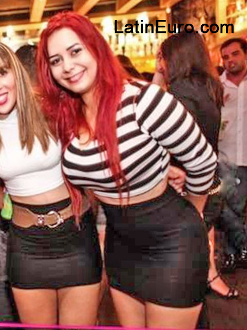 Date this passionate Brazil girl Aline from Tres Lagoas BR8462