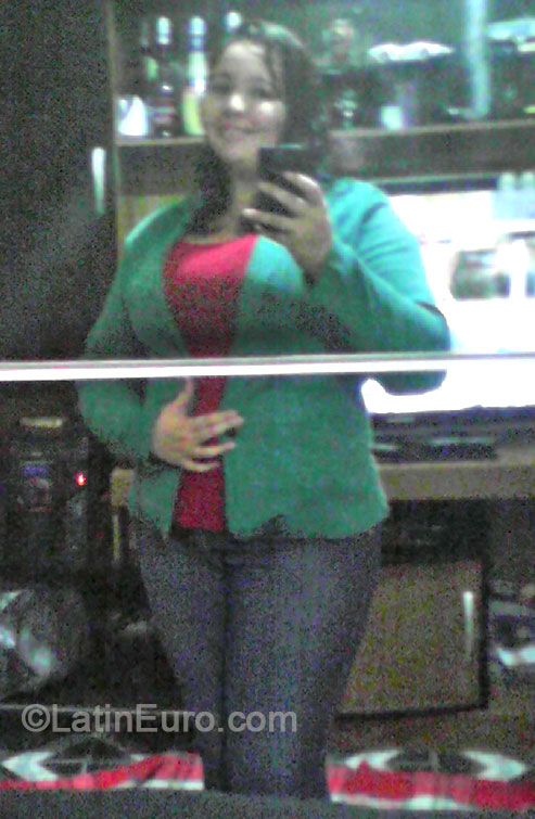 Date this happy Brazil girl Daiene from Rio De Janeiro BR8466