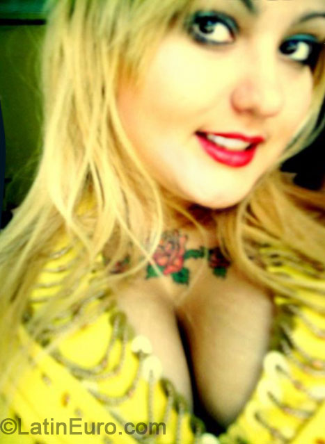 Date this foxy Brazil girl Rafaela from Catalao BR8472