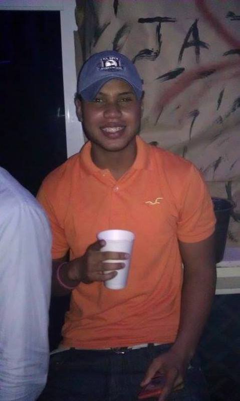 Date this young Dominican Republic man Joel francisco from La Romana DO18360
