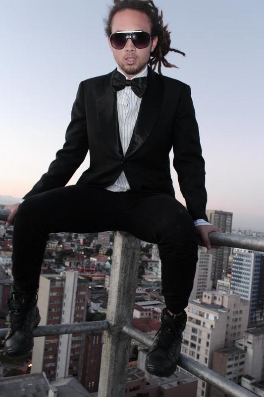 Date this cute Brazil man Everaldo de Lor from Curitiba BR8551