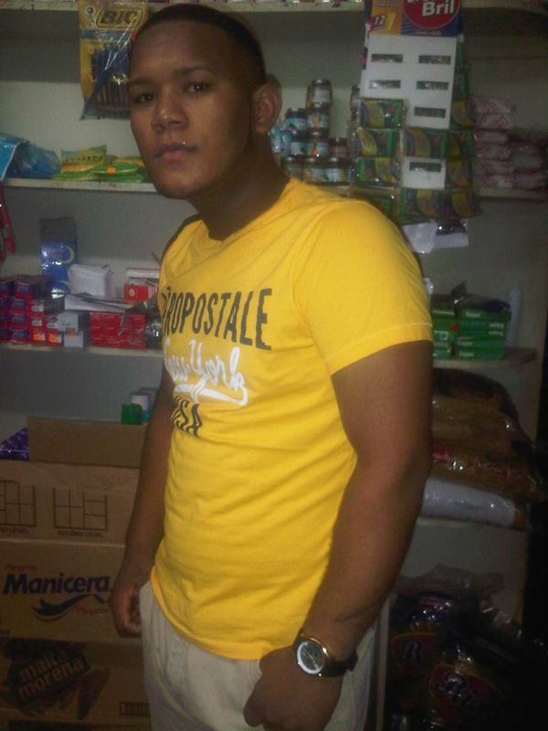 Date this nice looking Dominican Republic man Victor gomez from Santiago DO18442