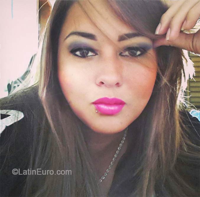 Date this pretty Brazil girl Danilla from Goiania BR8616