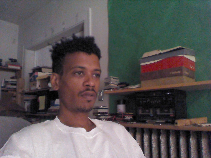 Date this happy United States man Eny from Boston US14876
