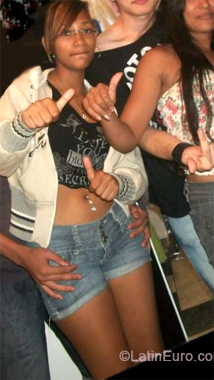 Date this attractive Brazil girl Flavia from Sao Paulo BR8679