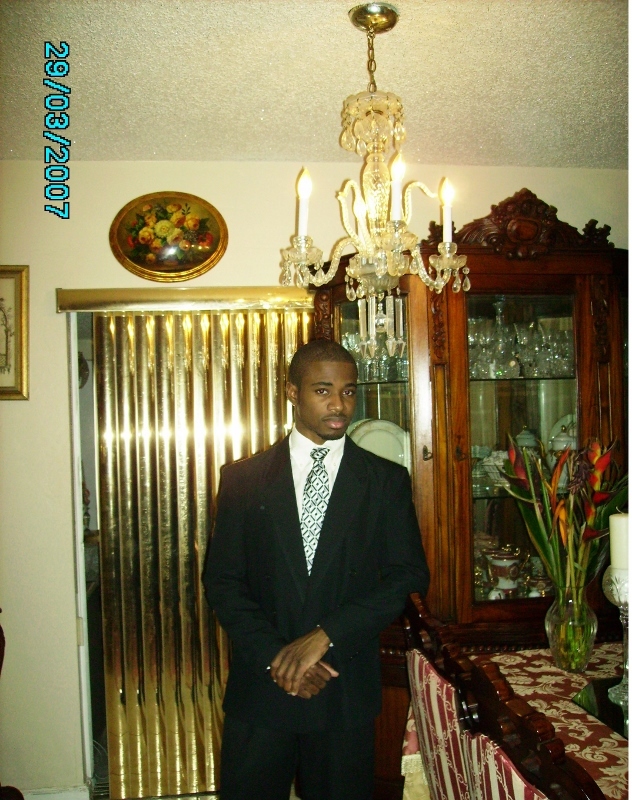 Date this happy United States man Lover28 from Miami US14884