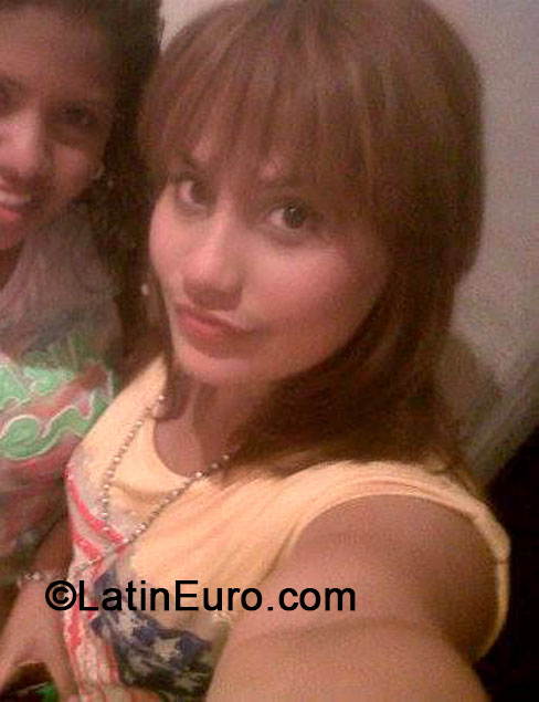 Date this stunning Venezuela girl Josie from Caracas VE182