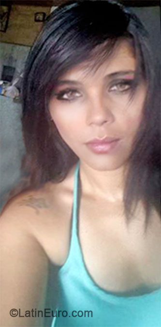 Date this happy Costa Rica girl Miriam from San Jose CR283
