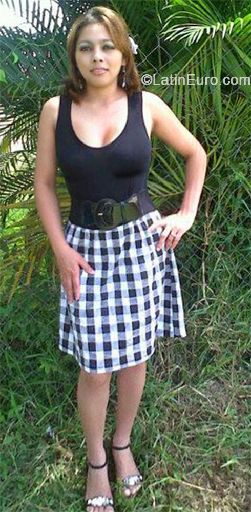 Date this lovely Honduras girl MARICELA AMADOR from Villanueva HN951