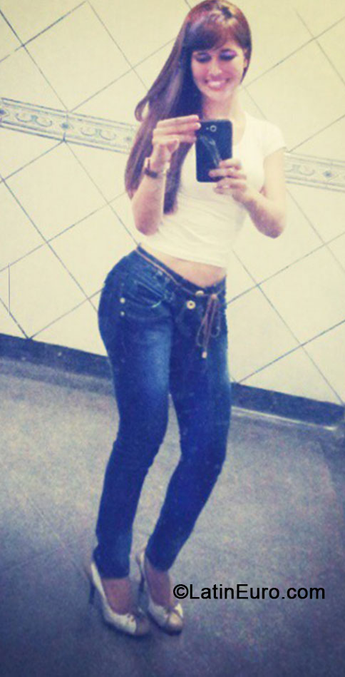 Date this delightful Brazil girl Adreli from Balneario Camboriu BR8751