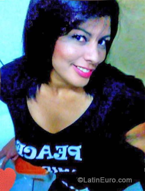 Date this stunning Brazil girl Faby from Goiania BR8763