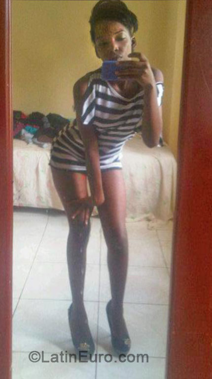 Date this beautiful Jamaica girl Lakaysha from Kingston JM1655