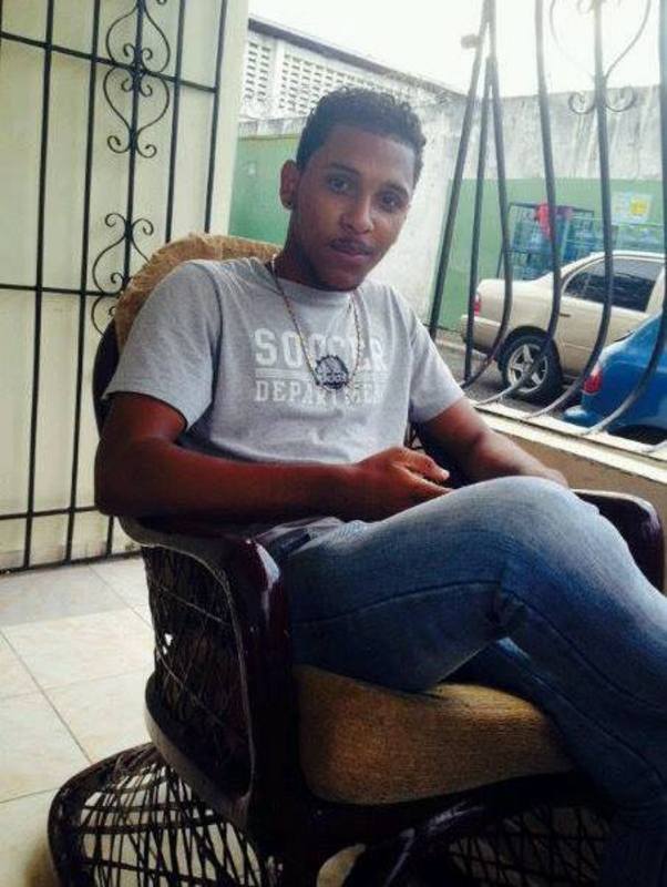 Date this tall Dominican Republic man Geral from Santo Domingo DO18985