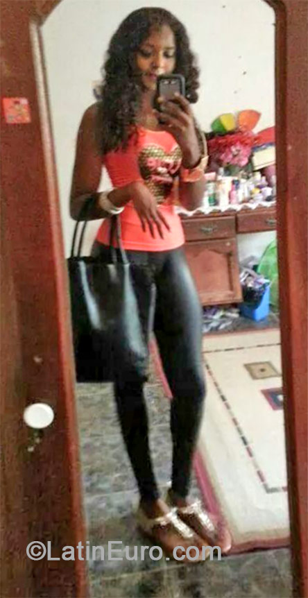 Date this happy Jamaica girl Shene from Portmore JM1834