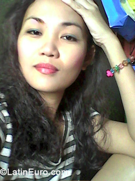 Date this charming Philippines girl Mary-ann from Davao City PH643