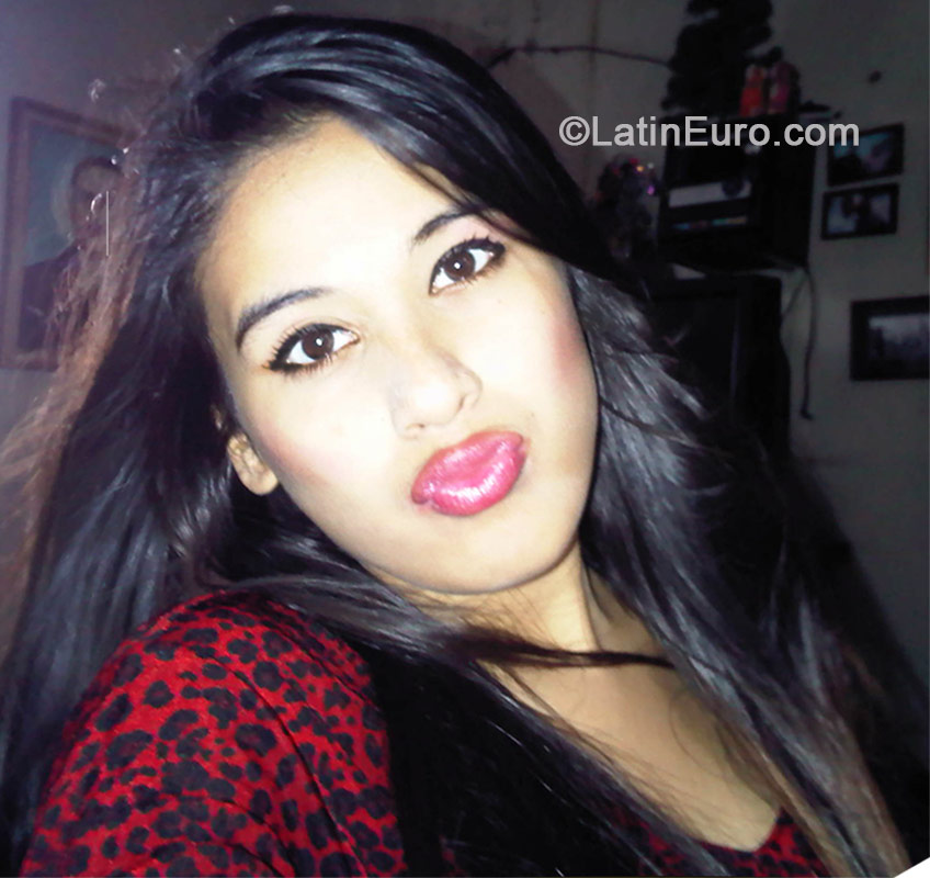Date this cute Venezuela girl Susan from Caracas VE232