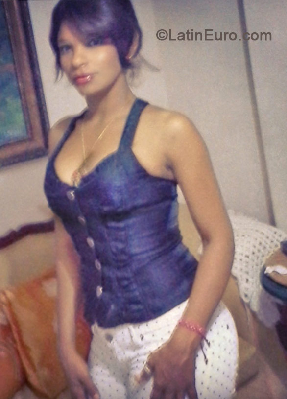 Date this delightful Dominican Republic girl Miranda from Santiago DO19129