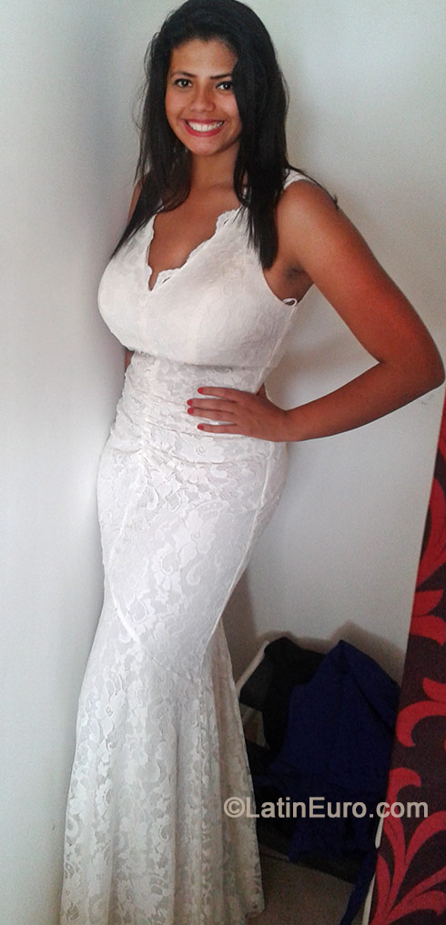 Date this exotic Costa Rica girl Maria from San Jose CR298