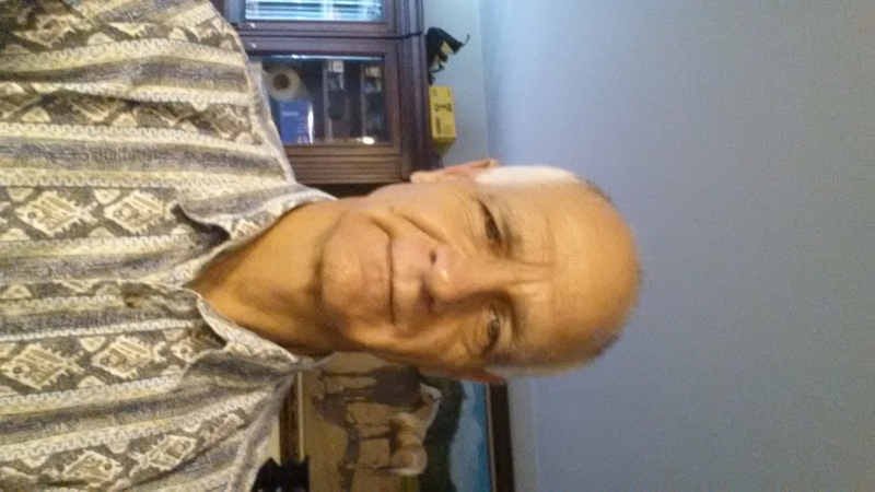 Date this tall United States man Nosquarehere from Westmont US15094