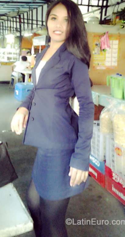 Date this good-looking Philippines girl Liza from Manila PH652