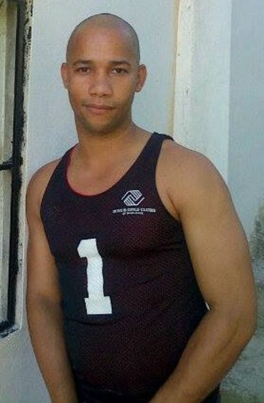 Date this tall Dominican Republic man Willy from Santodomingo Oeste DO19288