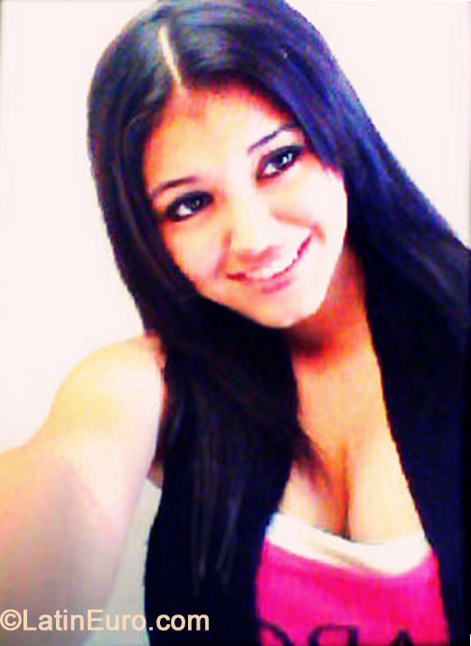 Date this stunning Honduras girl Skarleth from Tegucigalpa HN1065