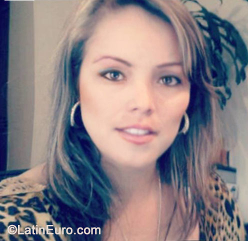Date this funny Colombia girl Daisy from Bogota CO15406
