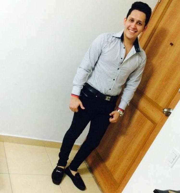 Date this hard body Colombia man Robin from Barranquilla CO15605