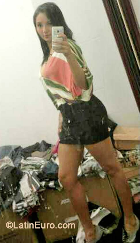 Date this hot Brazil girl Daiane from Manaus BR8922