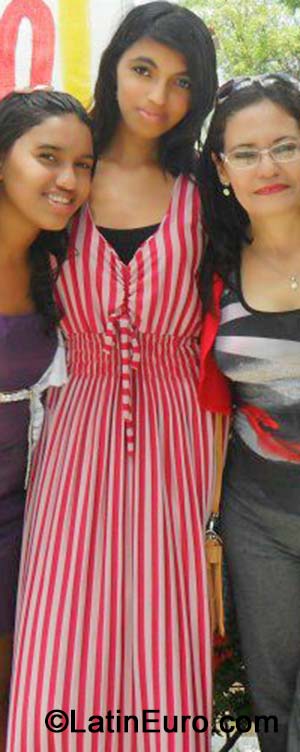 Date this funny Brazil girl Iara from Fortaleza BR8925