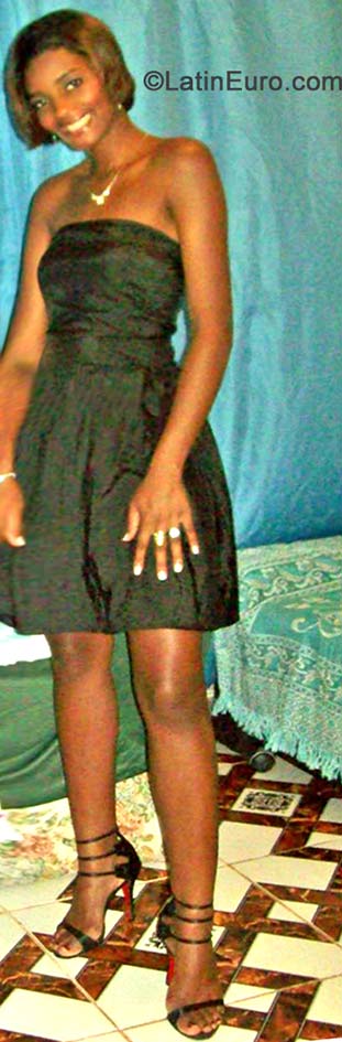 Date this beautiful Brazil girl Luciana from Rio de Janeiro BR8936