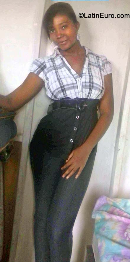 Date this voluptuous Jamaica girl Patrice from Kingston JM1800