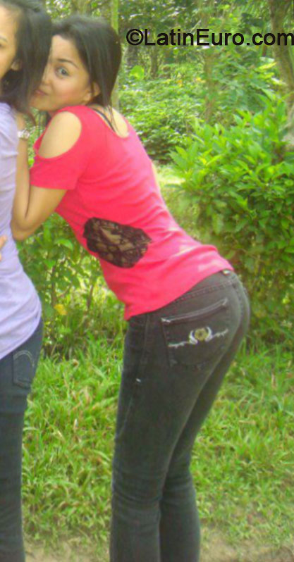 Date this stunning Philippines girl Kaycie from Manila PH674