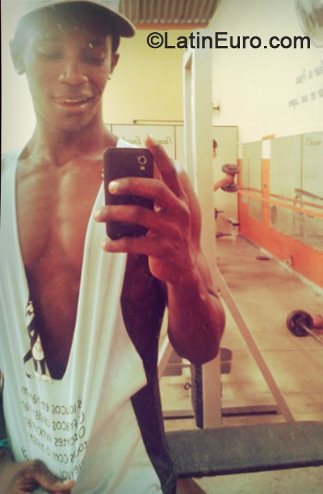 Date this stunning Brazil man Wilton from Uberaba BR8953