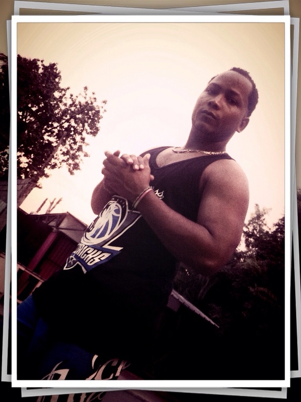 Date this sultry Dominican Republic man Gustavo from Santo Domingo DO19903
