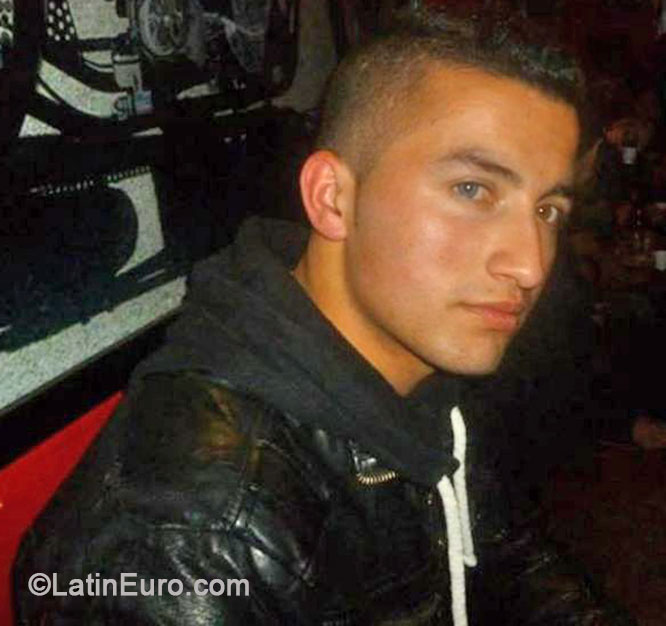 Date this funny Colombia man Alexander from Bogota CO16153