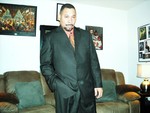 tall United States man James from Elizabrth US15442