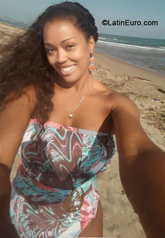 Date this young Brazil girl Dywa from Rio de Janeiro BR9227