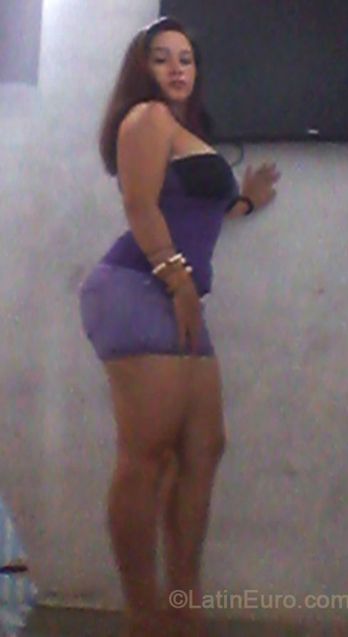 Date this pretty Brazil girl Patricia from Sao Luis BR9774