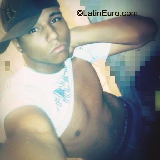 Date this young Brazil man Clayton from Resende BR9045