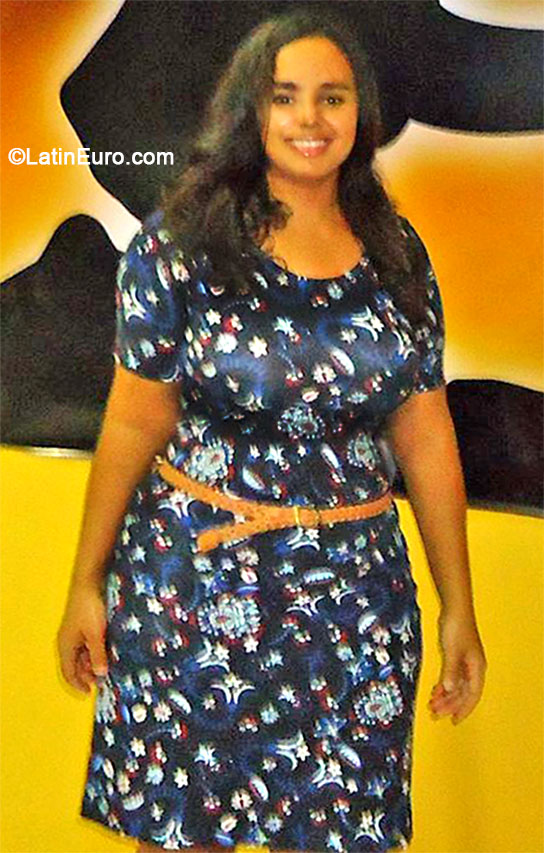 Date this charming Brazil girl Roseane from Teresina BR9060