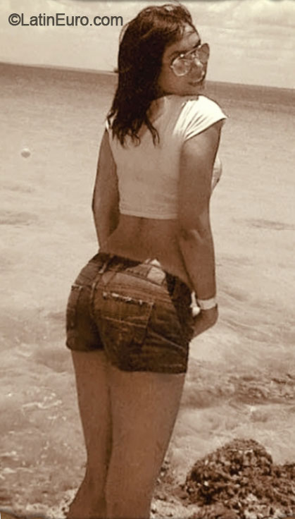 Date this beautiful Dominican Republic girl Cindy from Santiago DO20103