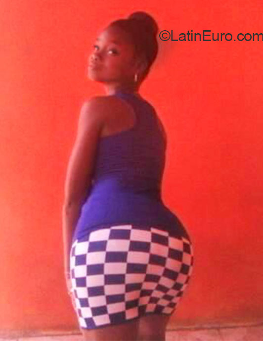 Date this attractive Jamaica girl Anisha from Kingston JM2149