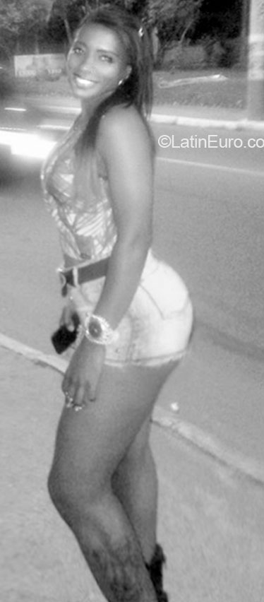 Date this charming Brazil girl Aline paula from Rio De Janeiro BR9349