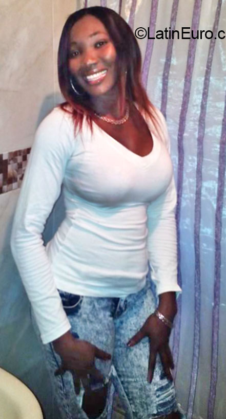 Date this cute Jamaica girl Kadian from Kingston JM1871