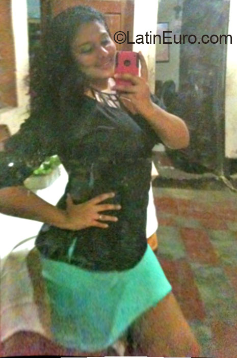 Date this beautiful Nicaragua girl Regina from Managua NI175