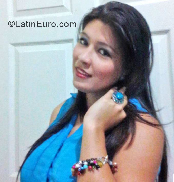 Date this sultry Honduras girl Silvia Fuentes from Tegucigalpa HN1302