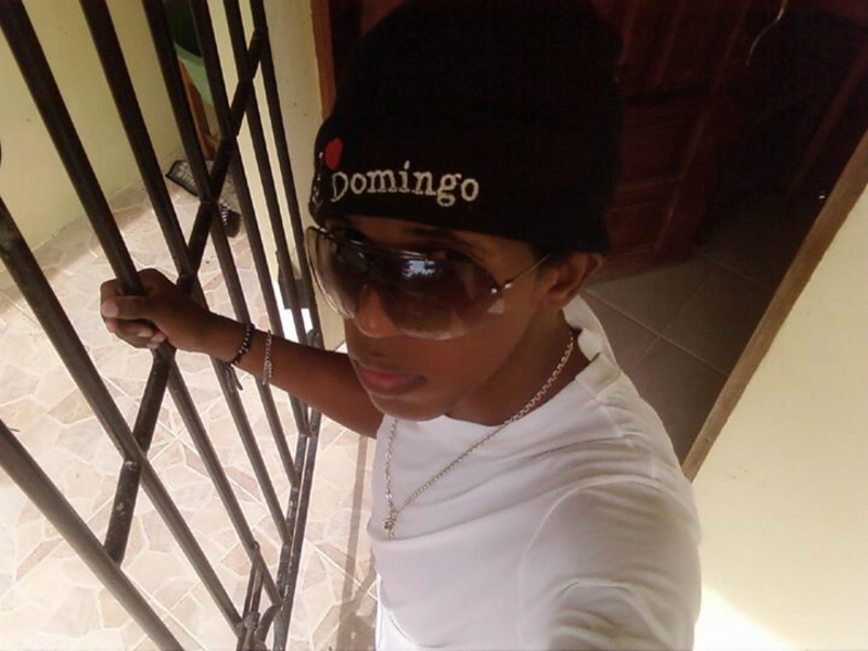 Date this young Dominican Republic man Leonardo from Santo Domingo DO20650